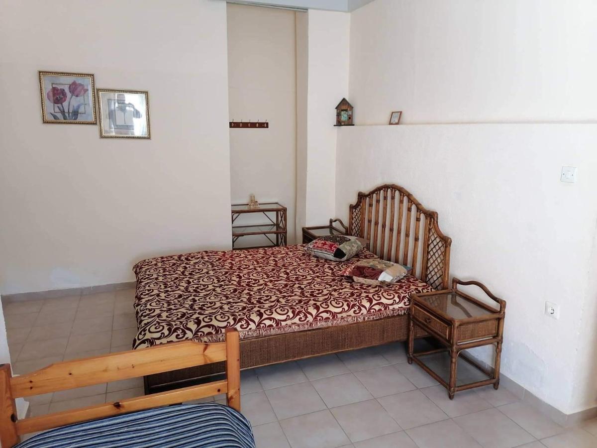 Beautiful Apartment Anais Near The Sea Ajía Triáda Kültér fotó